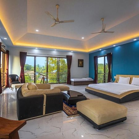 Saffronstays Aura, Alibaug - Luxury Pool Villa With A Game Room And Spacious Lawn Alībāg Exterior foto