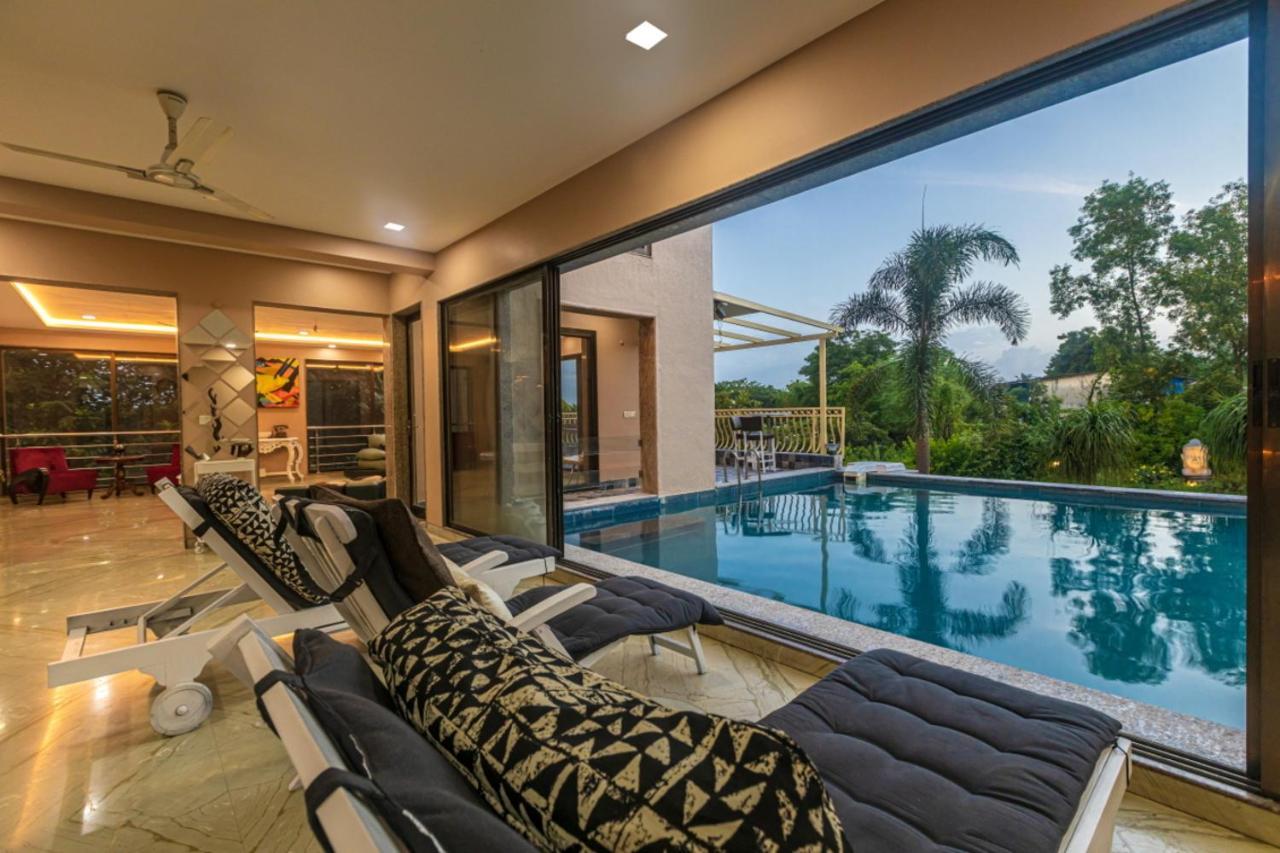 Saffronstays Aura, Alibaug - Luxury Pool Villa With A Game Room And Spacious Lawn Alībāg Exterior foto